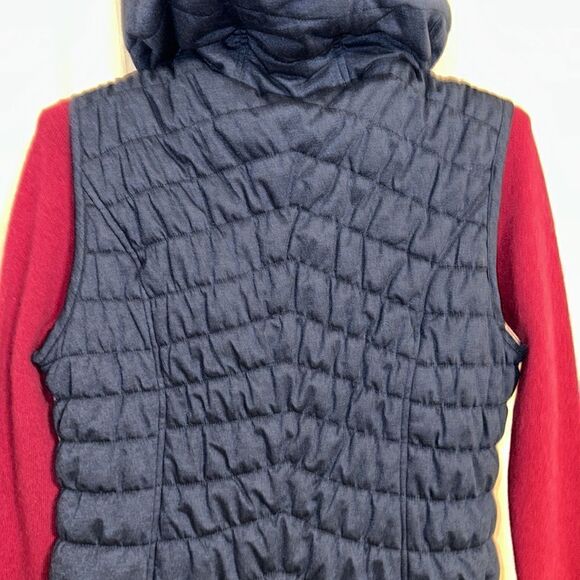 Chico’s 1 (8-10) Blue Water Resistant Knit Puffer Insulated Full Zip Vest - Picture 5 of 16